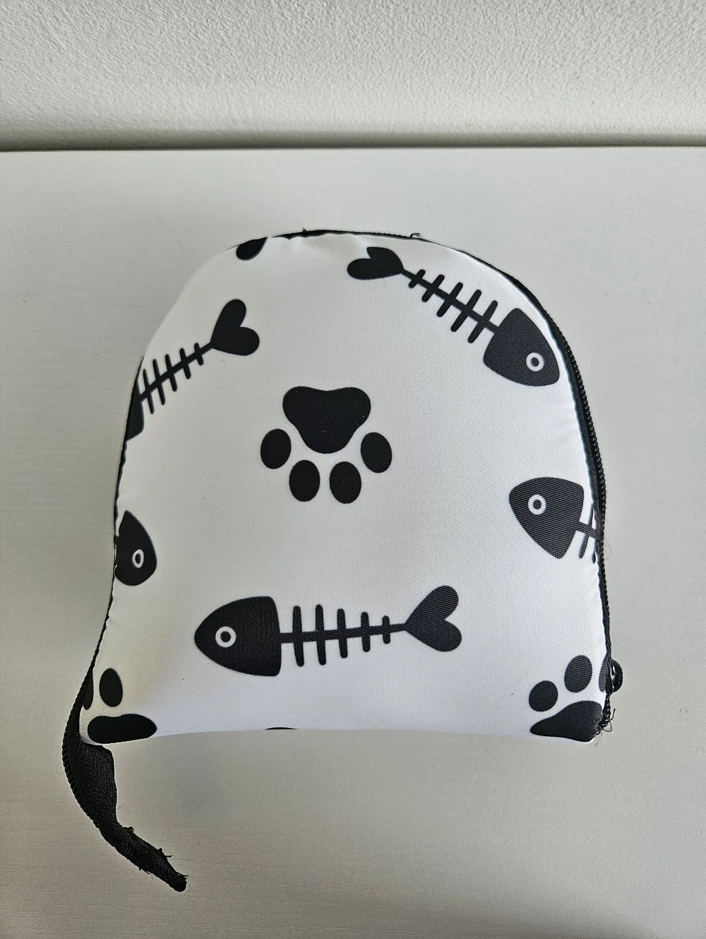 Nwot Black & White Fishbone Paw Print Tote Bag For Small Dog Or Cat